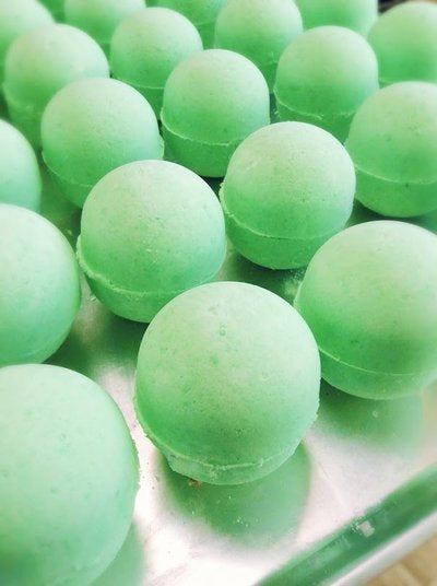 alchemy toy bath bomb set of 4- mint chocolate